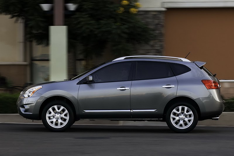 2012 Nissan Rogue Side View