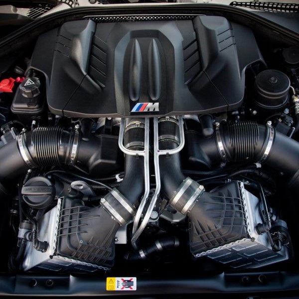 2013 bmw m5 twin turbocharged 44-liter v8 engine rental mobil yogyakarta