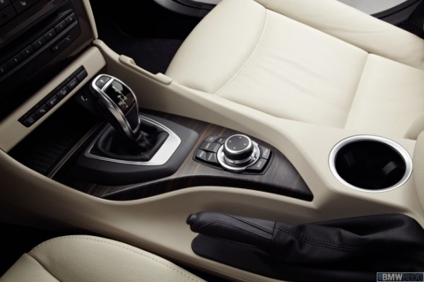 BMW X1 2013 interiror rental mobil yogyakarta