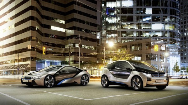 BMW i3 dan i8 concepts depan rental mobil yogyakarta