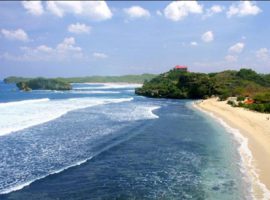 Pesona Pantai Sundak nan Elok