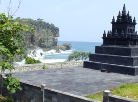 Pantai Ngobaran | Pariwisata Pantai Gunung Kidul