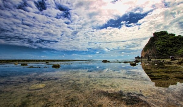 Pantai Sundak Gunungkidul Yogyakarta