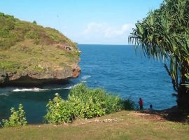Pantai Kelosirat Gunung Kidul