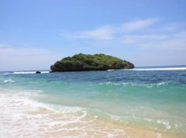 Pantai Nguluran di Gunung Kidul
